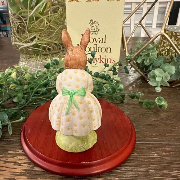 ROYAL DOULTON Dollie‎ Bunnykins Playtime Vintage Ceramic Figurine with Box - Picture 4 of 7